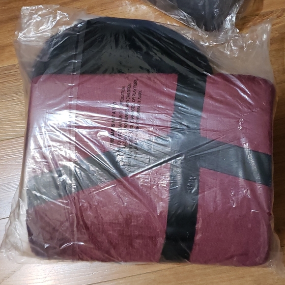 NWT* Bon Voyage Travel Gift Set - Picture 2 of 6